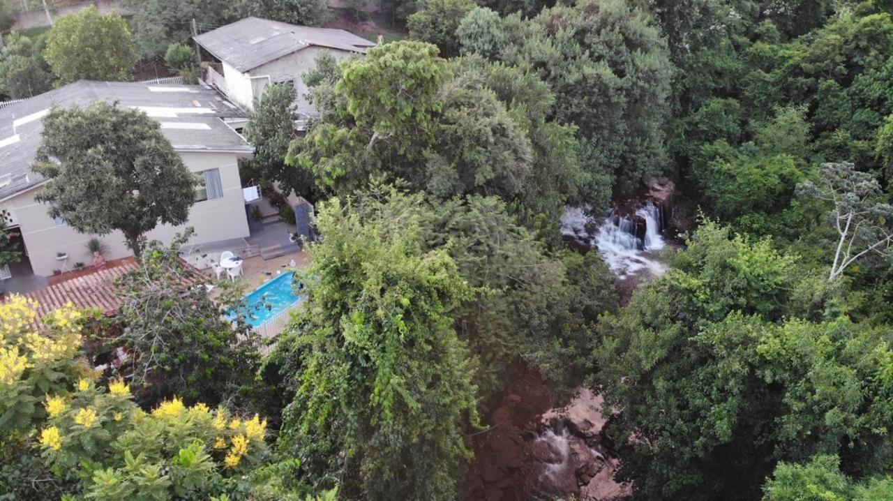 Cachoeira dos pássaros Foz do Iguaçu Esterno foto